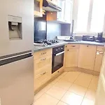 Appartamento Superbe Proche De Toutes Commodités.